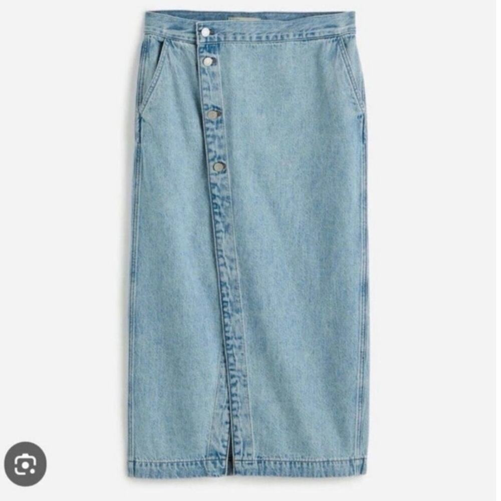 Madewell Denim Button-Front
Midi wrap Skirt Size 26